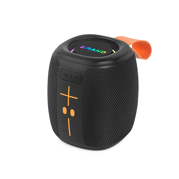 רמקול בלוטוס עוצמתי 5W של גאדג'ט-ליין עם תאורה RGB ואפשרות למיתוג, מונח על משטח שחור