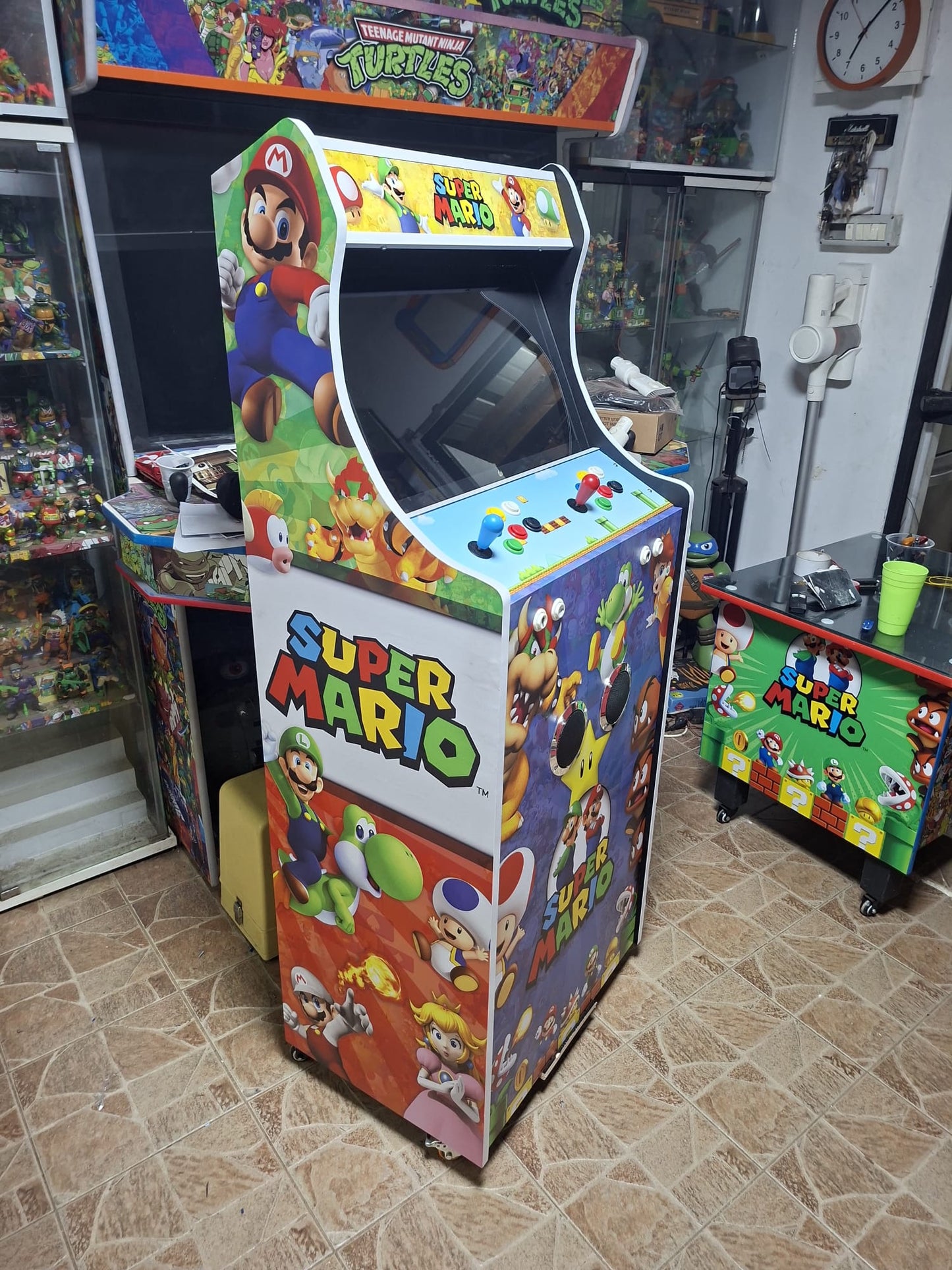 מכונת משחקים רטרו ריצפתית