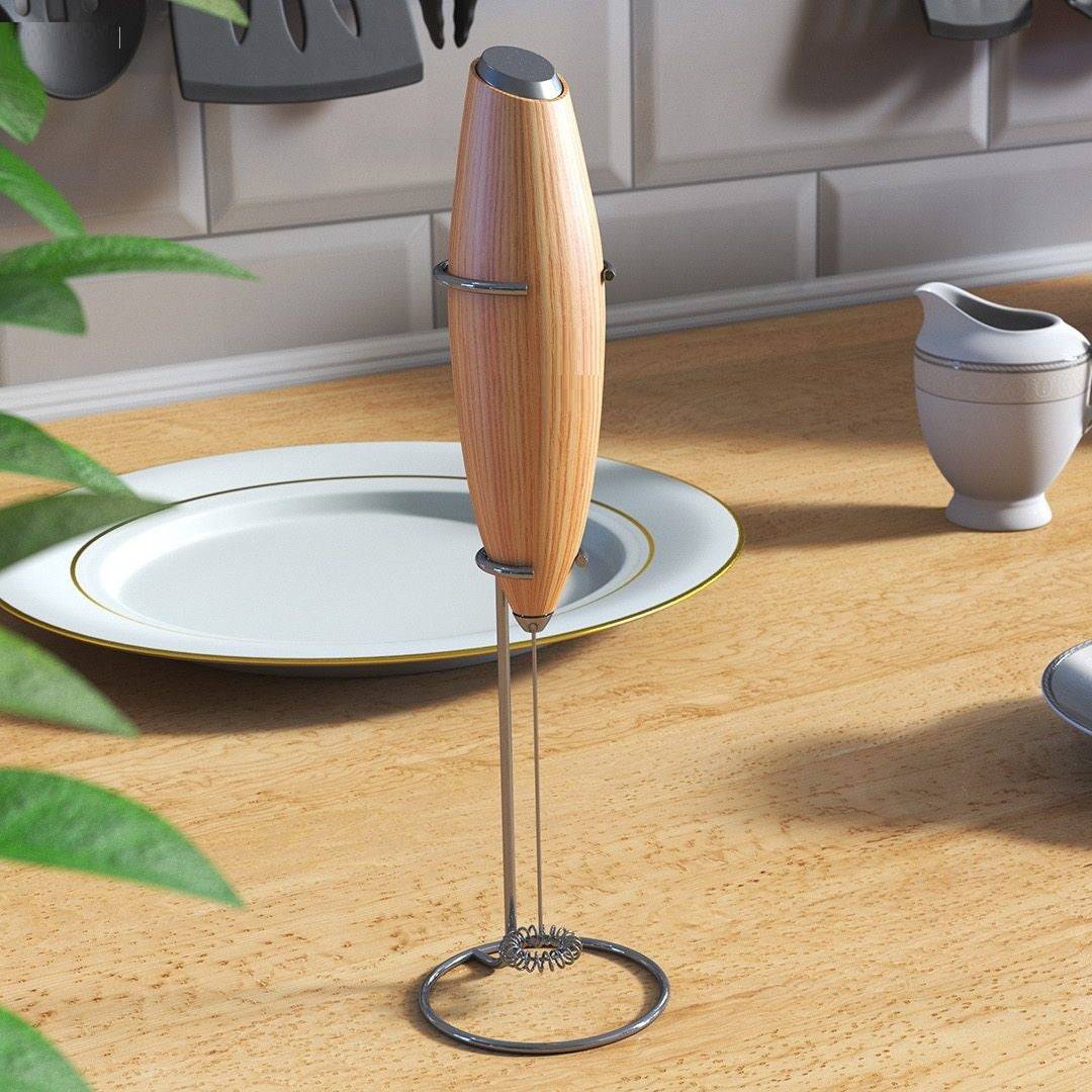 מקציף חלב חשמלי בעיצוב עץ כולל מעמד ו-2 ראשים - גאדג'ט-ליין