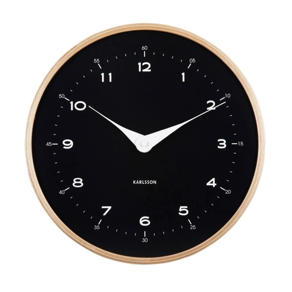karlsson-wall-clock