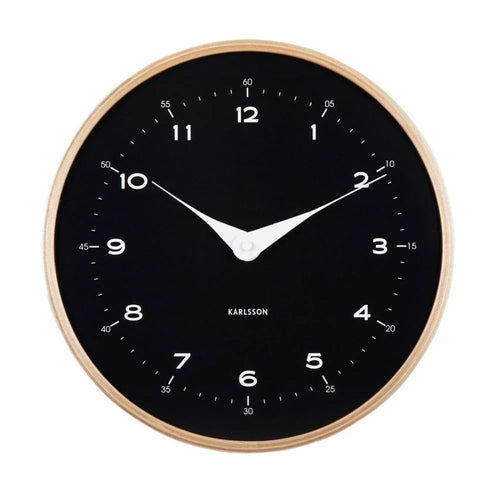 karlsson-wall-clock