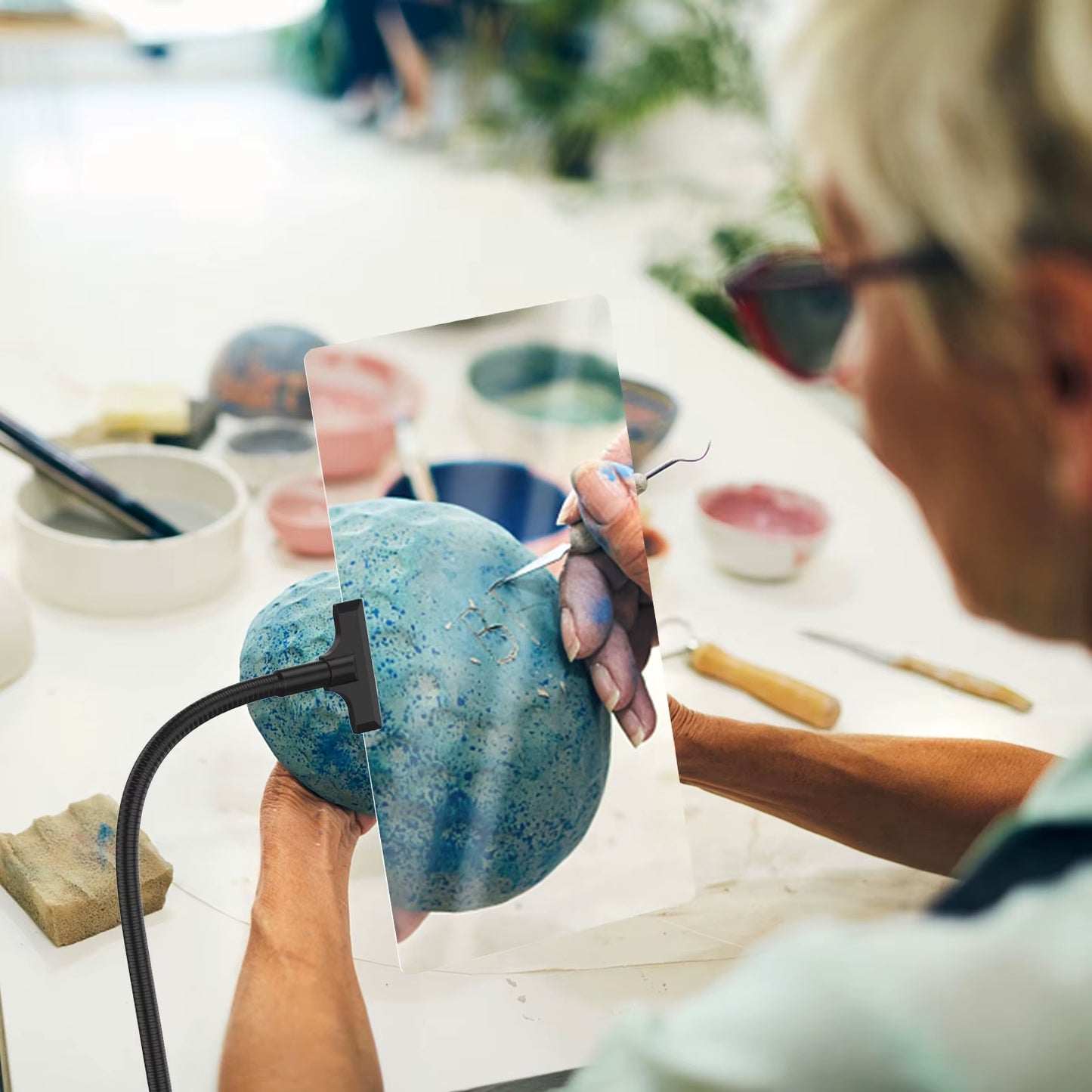 זכוכית מגדלת עוצמתית x4 על עמוד