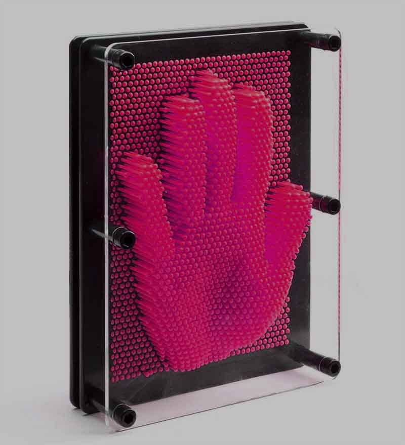 משחק סיכות תלת מימדי