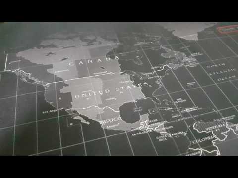 משטח לשולחן בעיצוב מפת העולם