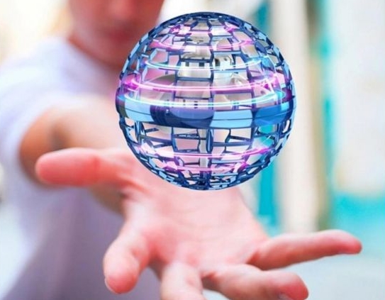 כדור מעופף כולל תאורה פנימית צבעונית - 69 ₪ בלבד