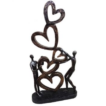 פסל "אהבה באויר" מבית Gracia Gallery