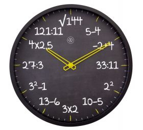 שעון קיר אנלוגי בעיצוב מתמטיקה | שחור