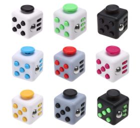 קוביית ריפוי בעיסוק Fidget Cube 