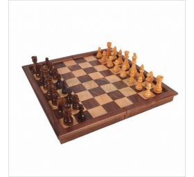 לוח שחמט מקצועי ומהודר מעץ אגוז עם כלים גדולים
