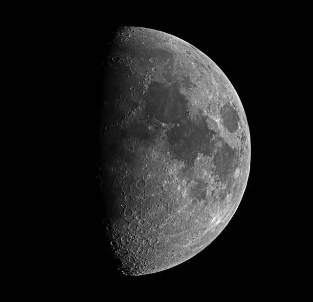 לצפות בכוכבי הלכת ובירח מקרוב עם טלסקופ עדשות איכותי ומתקדם מבית BRESSER Stellar גרמניה !